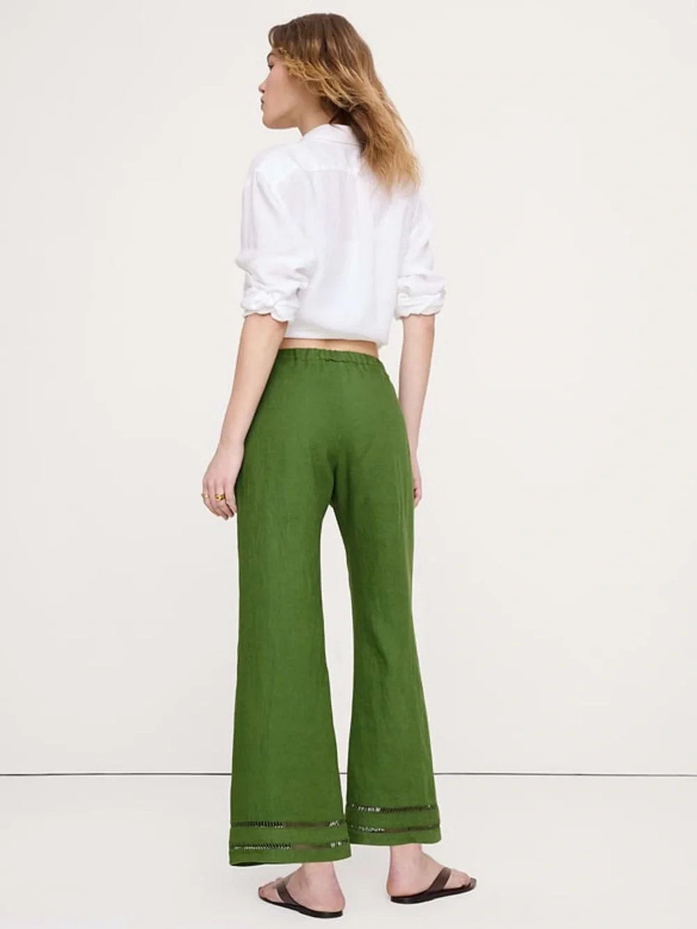 BANANA REPUBLIC MID-RISE KICK-FLARE LINEN ANKLE PANT